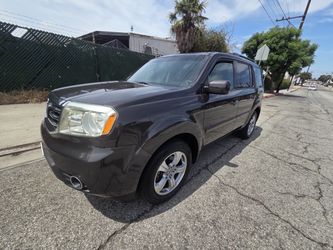 Honda Pilot SUV Dark Gray