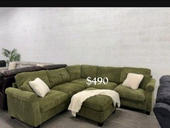 Gorgeous ‼️ sage green sectional sofa with ottoman corduroy fabric material