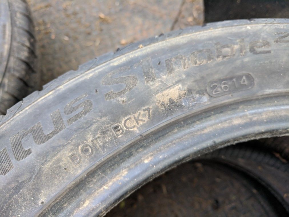 Hankook 235 45 17 tire 5/32" 2014