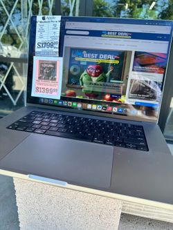 HUGE APPLE SALE 16" MacBook Pro Retina M1 Max 10-Core CPU, 24-Core GPU, 32GB Ram, 512GB SSD 2021