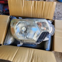 Tacoma Truck Pick Up Head Lights Oem Toyota 