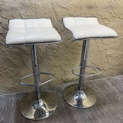 Set of 2 Kitchen Bar Stools - Pub Counter Adjustable Height - Delivery Available For A Fee - See My Other Items 😀