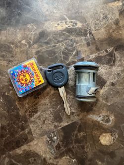 Spare 🔒 lock & 🔑 key