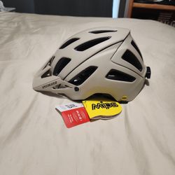 Specialized Ambush Cyclying Helmet