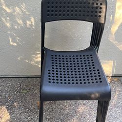 8 Black Chairs