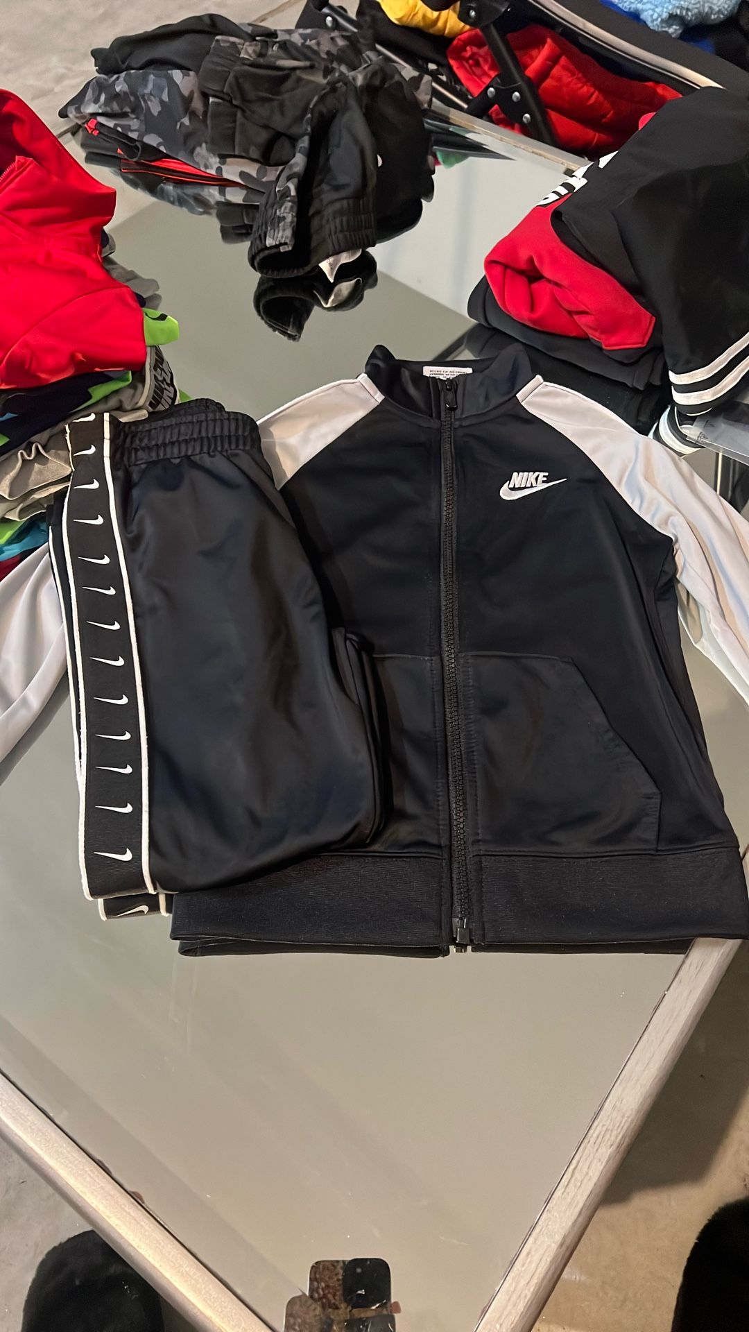 Nike Track Set