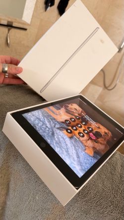 Apple iPad 8th Generation – 32GB – Wi-Fi + Cellular – Silver