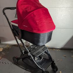 Uppababy Minu V2 With Adapters And Bassinet