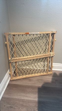Baby gate / pet gate