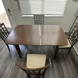 Dinning Table And 4 Chairs