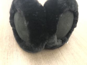 Ugg ear muffs womens