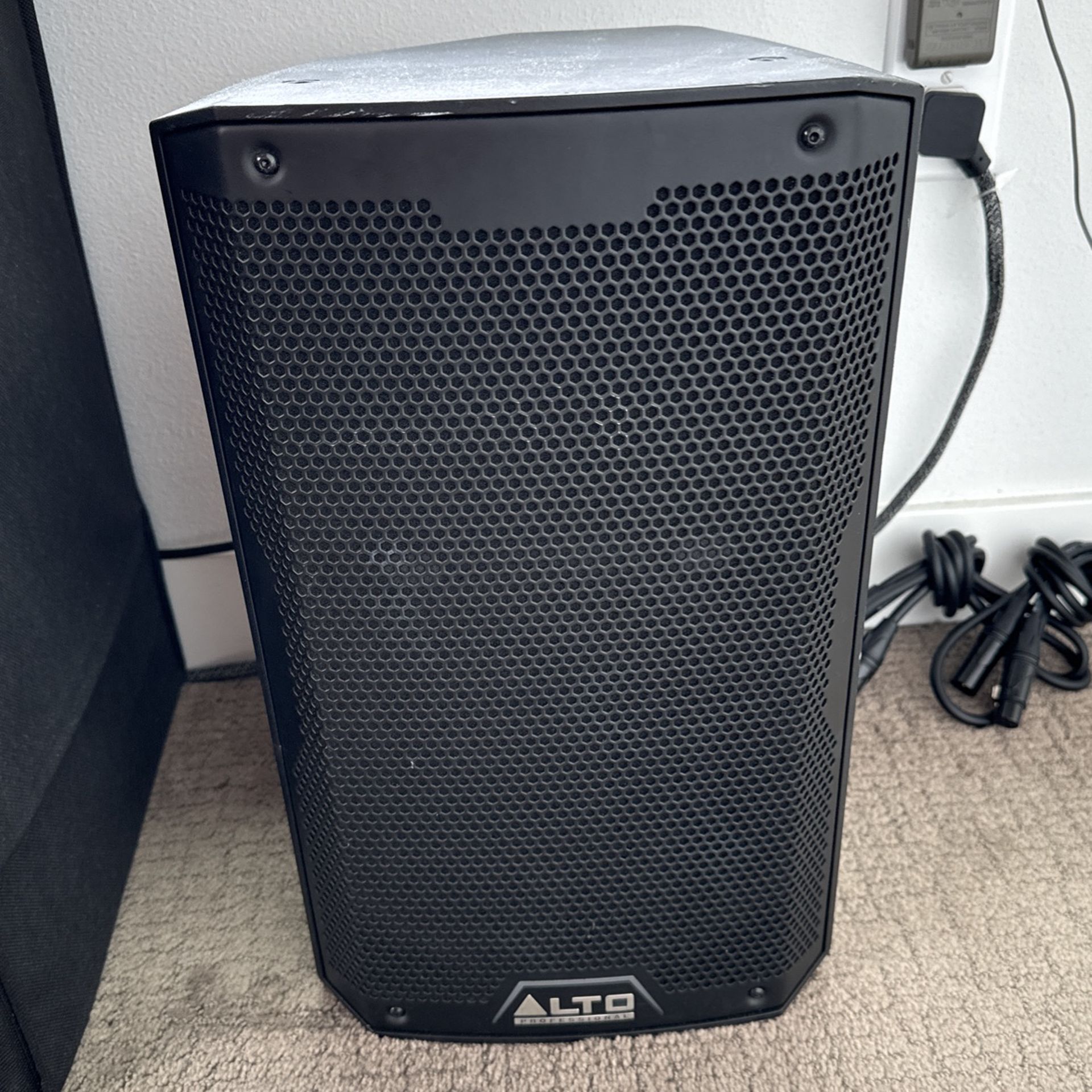 Alto Powered Speaker W/ Bluetooth