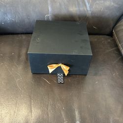 Gift box. Very good quality with magnetic lock.