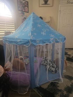 Girl tent with lights