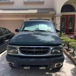 2001 Ford Explorer