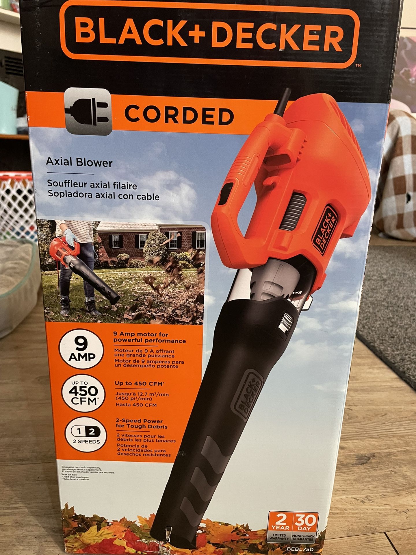 Black & Decker Nine Amp Corded Leaf Blower