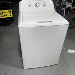 GE Agiator Medium (4.0 cu. ft. ) Top Load Washer 