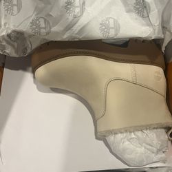 Timberland women’s Stone Street Mid Warm Lined Boots
