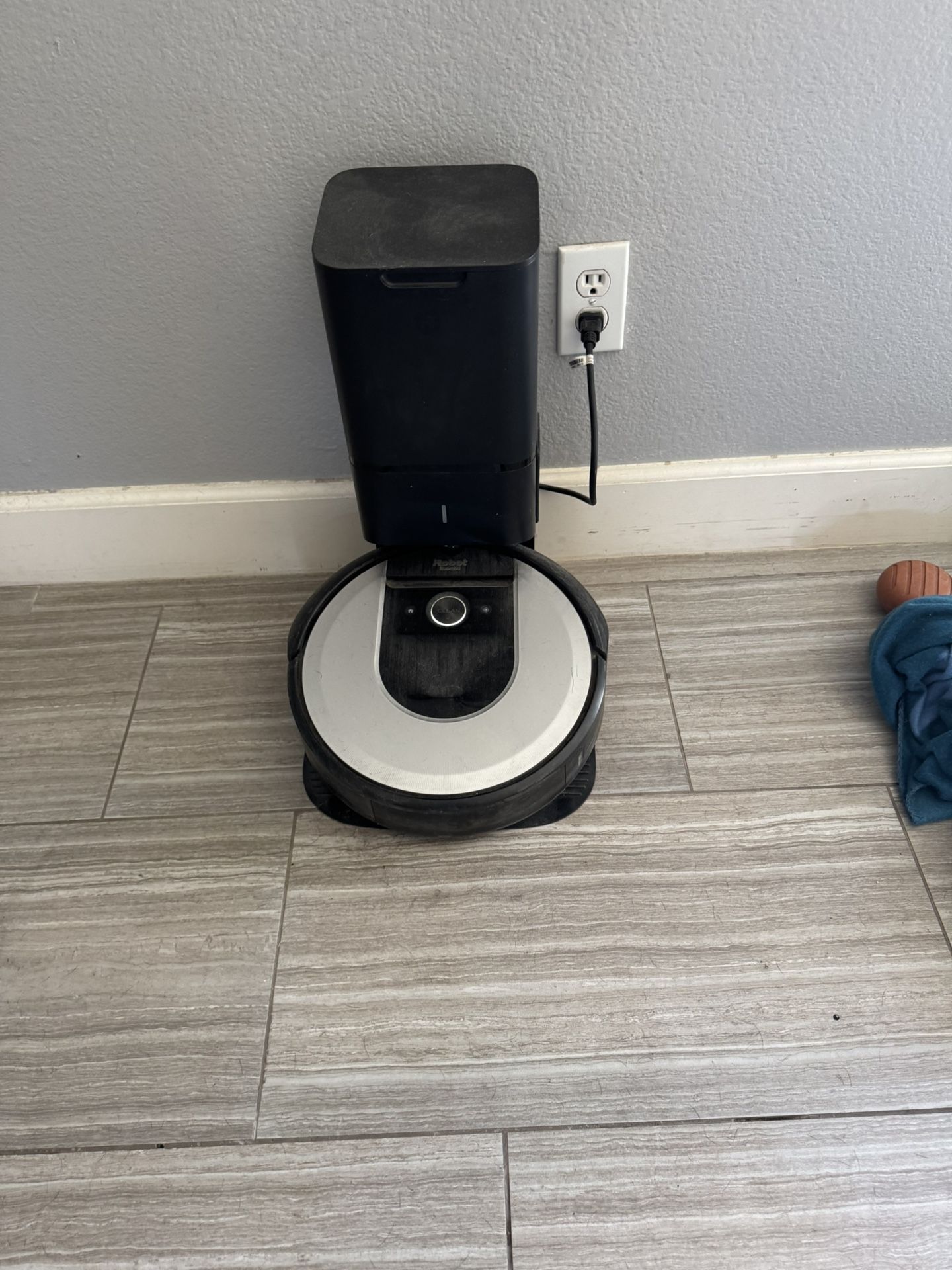 Roomba i6