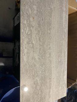 Ceramic floor tile
