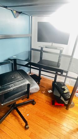 Desk With Chair