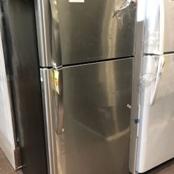 Frigidaire Top Freezer 😔 Appliance 2E AL