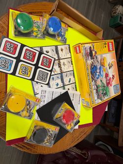 Vintage Lego X pods game.  Open box. Factory sealed Lego figures. Complete
