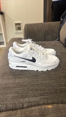 Women’s nikes size 9