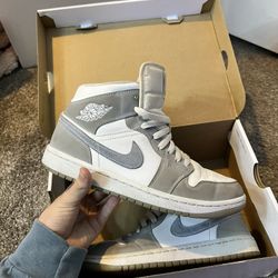 Nike Air Jordan 1 Mid Wolf Grey Aluminum Woman’s Size 9 Mens Size 7.5