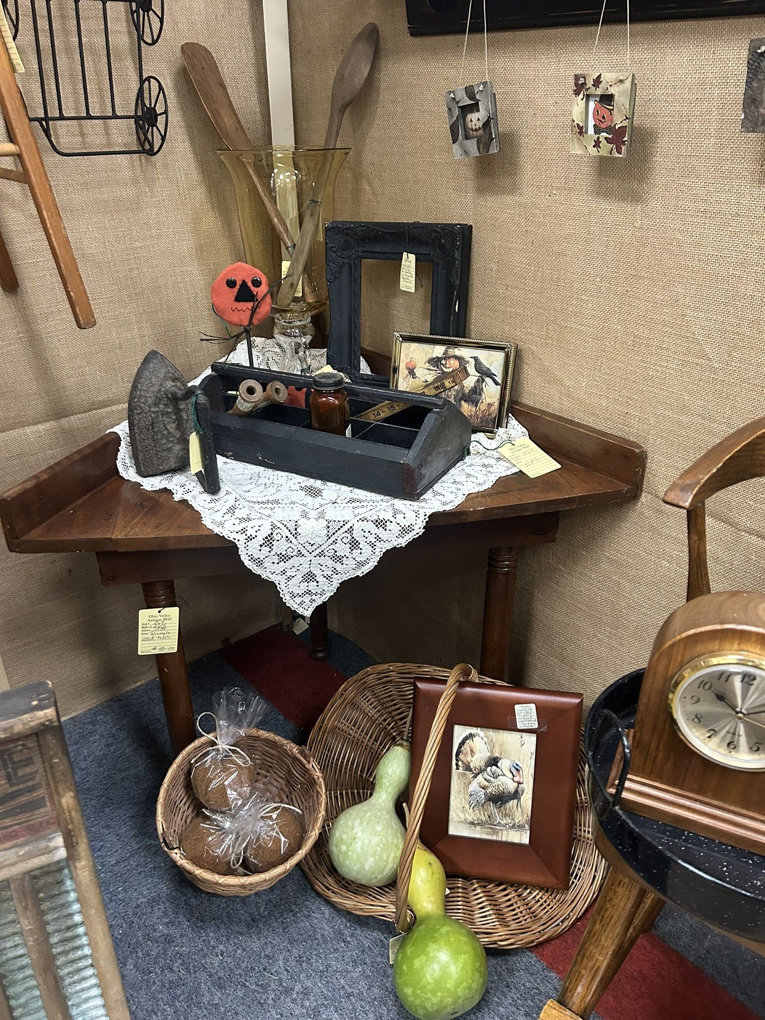 Corner Table