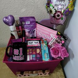 MOTHER'S DAY GIFT BASKET. ( PICK UP IN MODESTO)