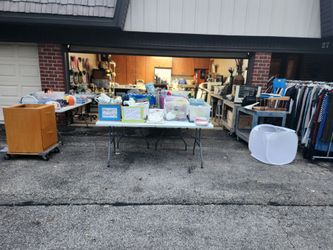 HUGE MULTI FAMILY GARAGE SALE THURS - SUNDAY 9-5 TONS OF 50% ITEMS