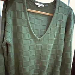 Ladies Green Checkered Sweater MED