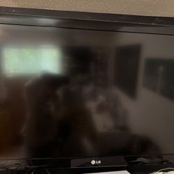 LG TV 45 inch - ESTATE SALE