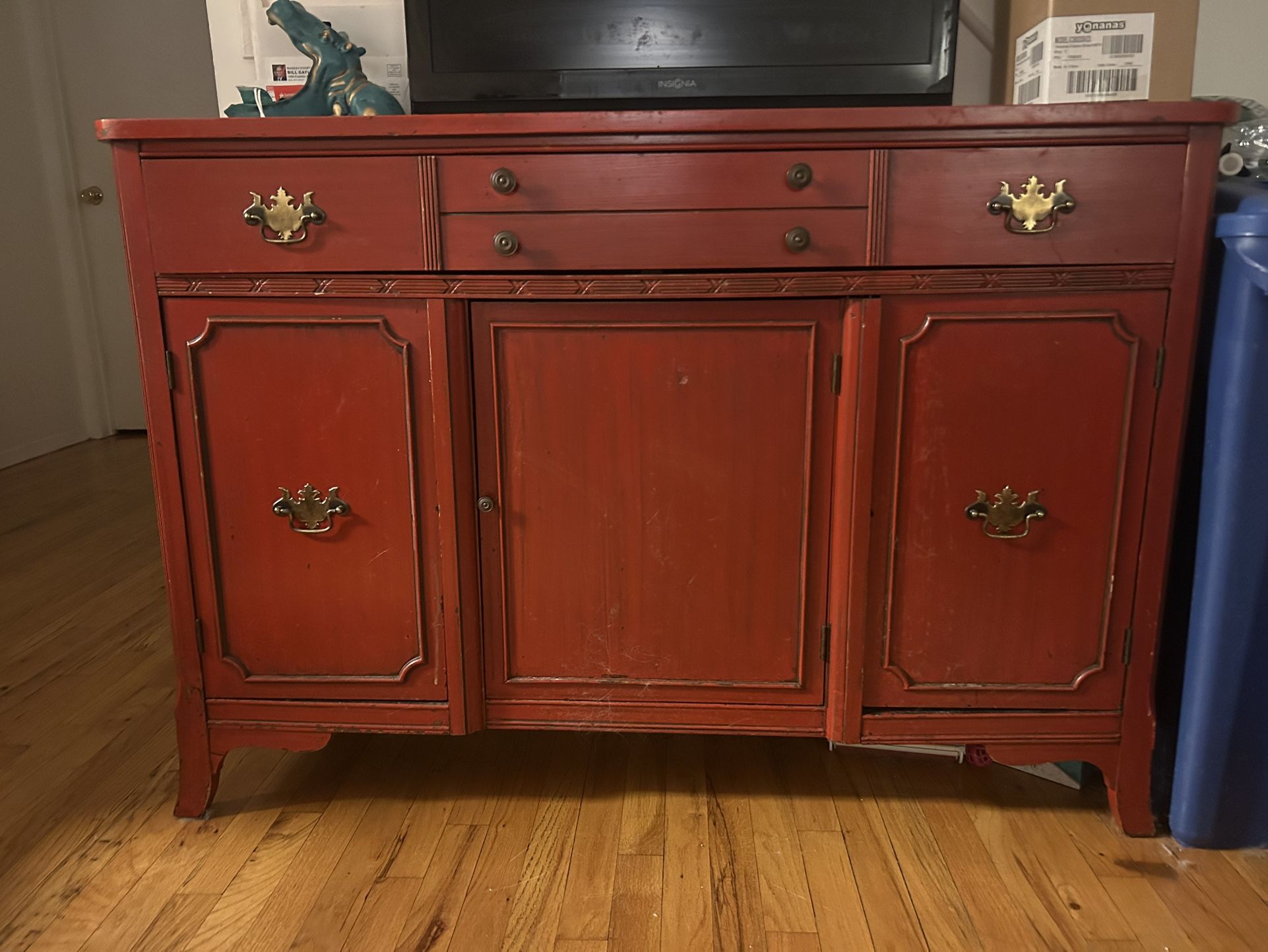 Vintage dresser ( 60 + years old )