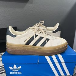 Adidas Originals Women’s Gazelle Bold Size 8.5