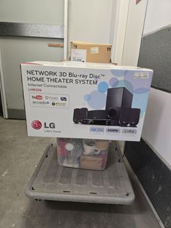 LG HOME THEATER SYSTEM. LIKE NEW.