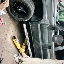 20x12 8lug Moto Metal Rims