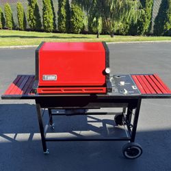 Weber Genesis 2200 Red  - Free