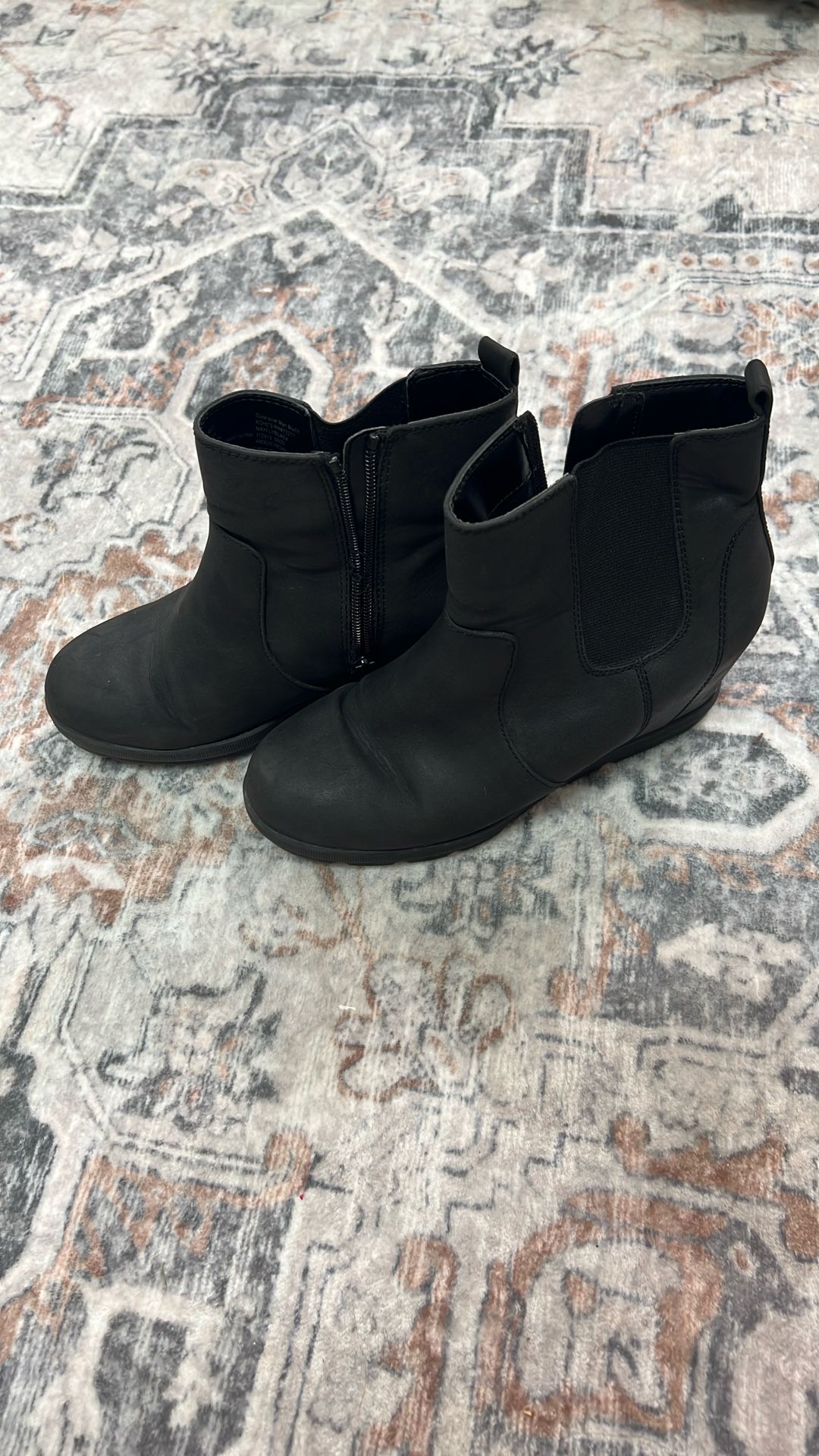 Woman’s Chelsea Boots