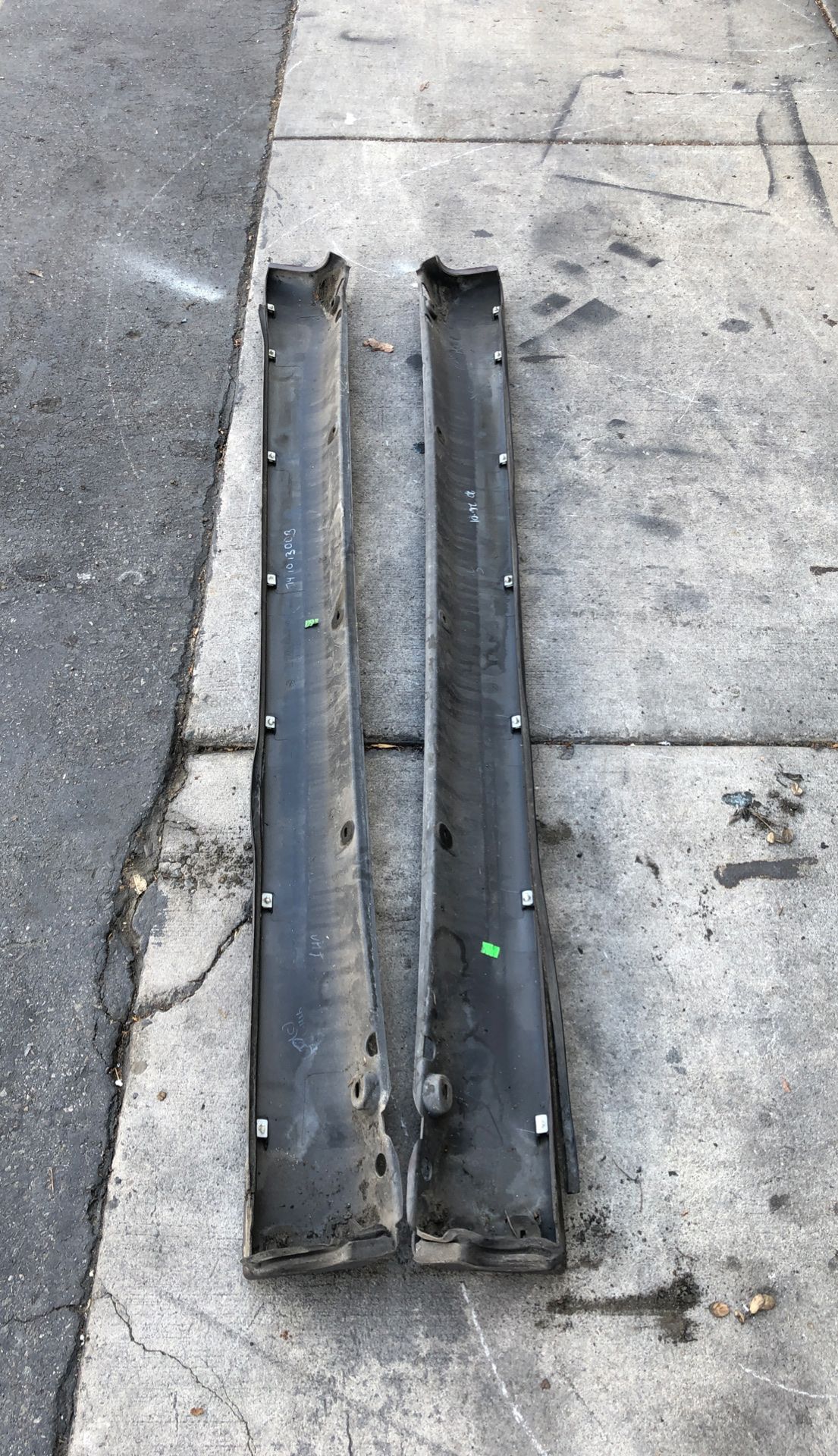 Mercedes-Benz ML55 AMG side skirts left and right