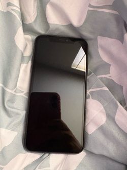 ‼️BROKEN‼️ black iphone 11