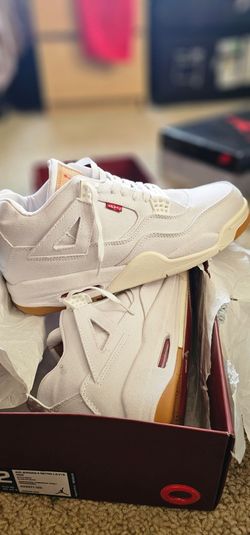 White levi Jordan 4