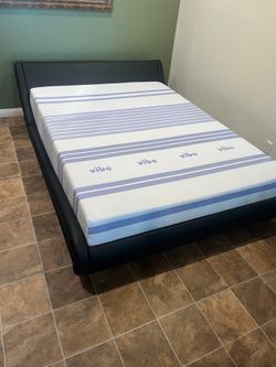 Queen bed with mattress