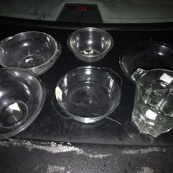Very Nice Large Pyrex Glass Cooking Bowls Everything Goes For $25