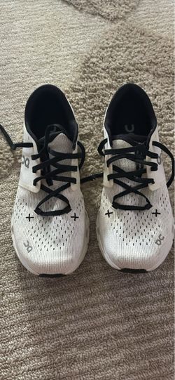 Men’s on clouds size 8 1/2