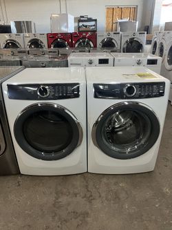 Electrolux Washer & Electric Dryer Set