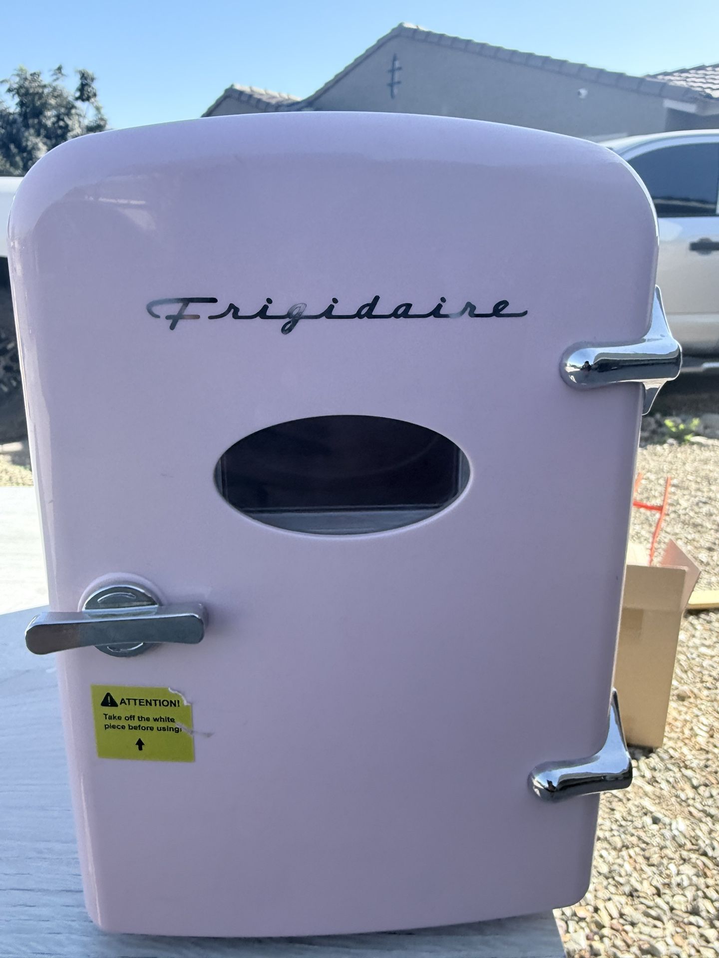 Mini Fridge (Desk Or Room Type of Fridge)