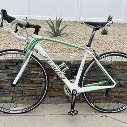 Women's Specialized Amira Sport road bike