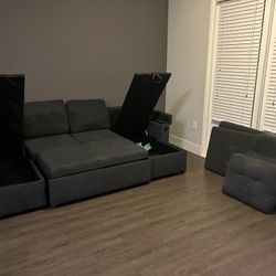 Grey Arrangeable Couch 